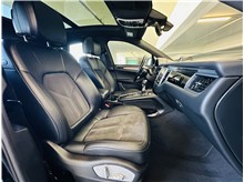 Vehicle Thumb #20