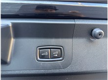 Vehicle Thumb #46