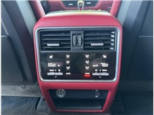 Vehicle Thumb #37