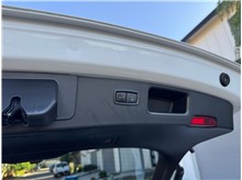 Vehicle Thumb #34