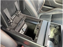 Vehicle Thumb #26