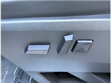 Vehicle Thumb #26
