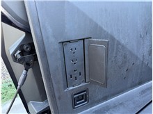 Vehicle Thumb #40