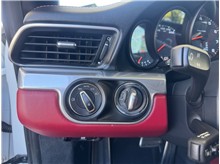 Vehicle Thumb #23