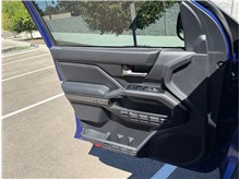 Vehicle Thumb #29