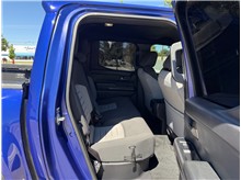 Vehicle Thumb #36