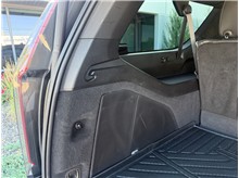 Vehicle Thumb #43
