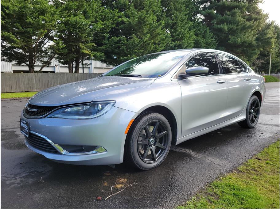2015 Chrysler 200 from Marketplace Auto