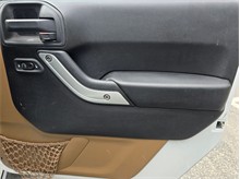 Vehicle Thumb #20