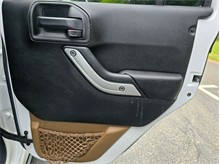 Vehicle Thumb #21