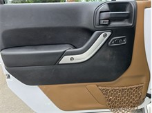 Vehicle Thumb #25