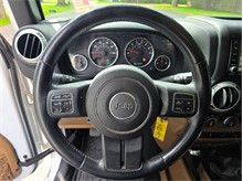 Vehicle Thumb #29