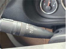 Vehicle Thumb #32