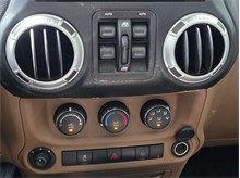 Vehicle Thumb #36