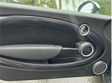 Vehicle Thumb #22