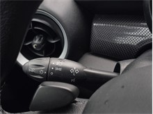 Vehicle Thumb #27