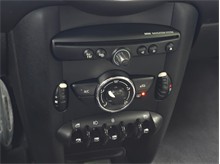 Vehicle Thumb #33