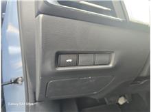 Vehicle Thumb #17