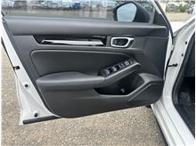 Vehicle Thumb #17