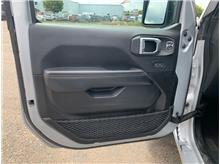 Vehicle Thumb #10
