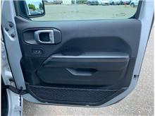 Vehicle Thumb #12