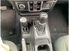 Vehicle Thumb #22