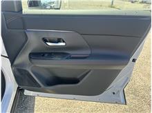 Vehicle Thumb #14