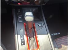 Vehicle Thumb #21