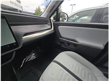 Vehicle Thumb #26