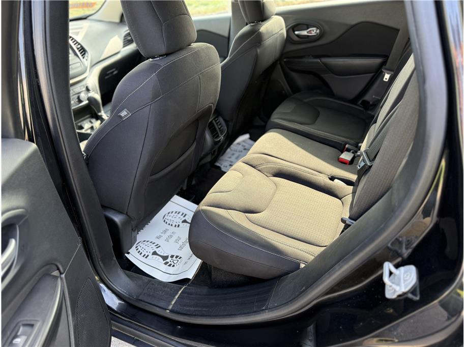 2015 Jeep Cherokee Latitude - Photo 14
