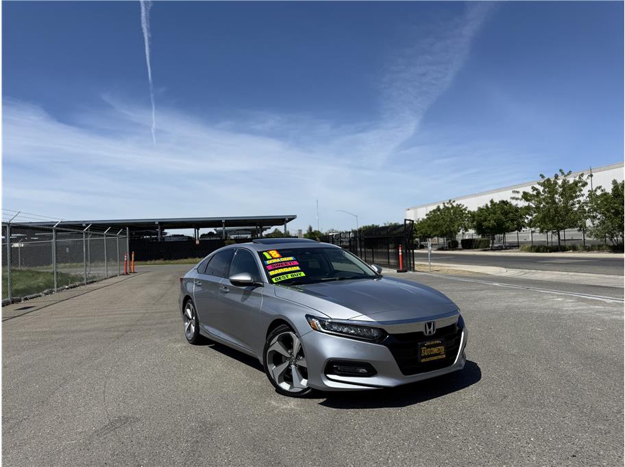 2018 Honda Accord 1.5T Touring Auto's photo