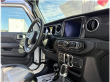 Vehicle Thumb #16
