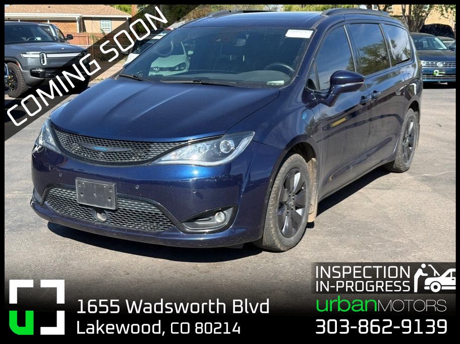 2020 Chrysler Pacifica Hybrid Limited's photo