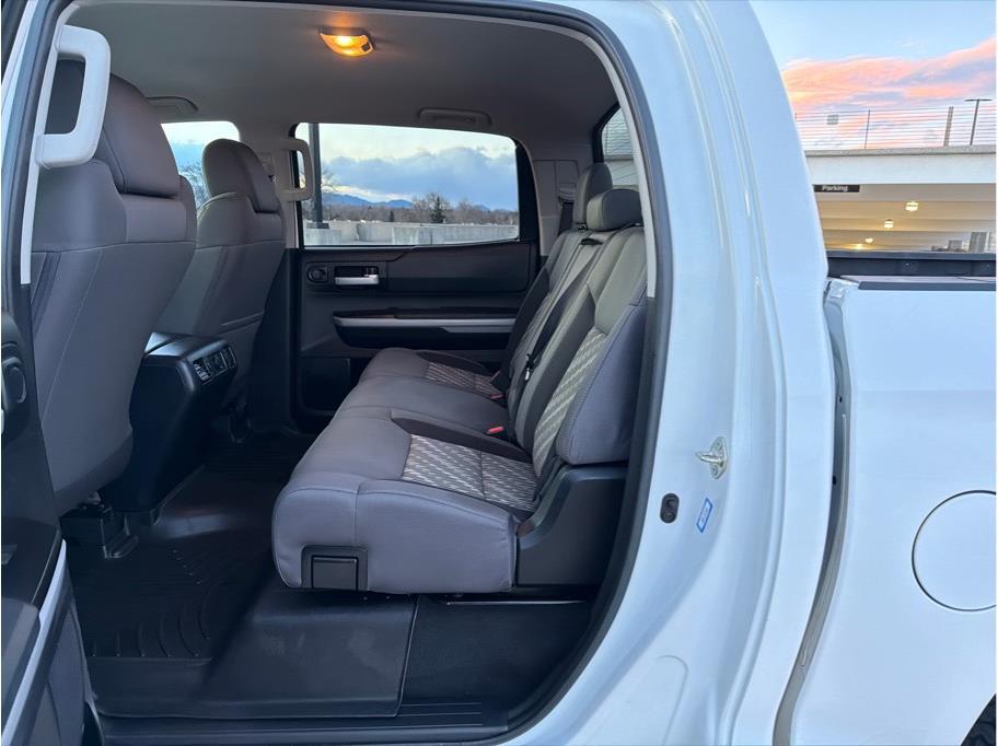 2019 Toyota Tundra SR5 - Photo 11