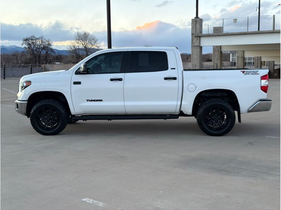 2019 Toyota Tundra SR5 - Photo 4