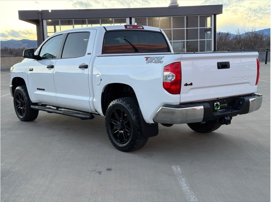 2019 Toyota Tundra SR5 - Photo 6
