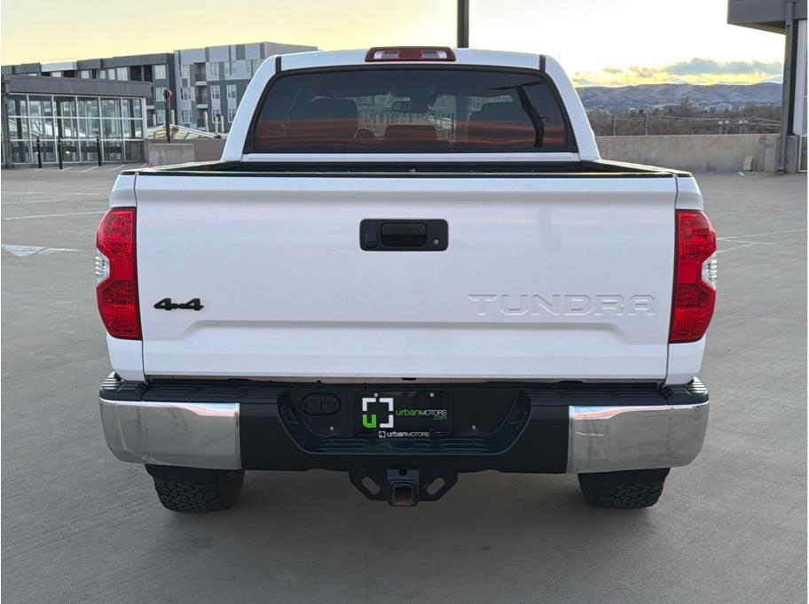 2019 Toyota Tundra SR5 - Photo 7
