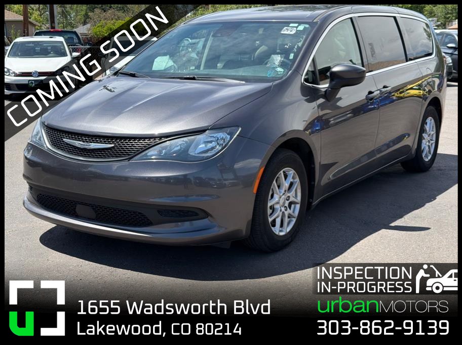 2023 Chrysler Voyager LX's photo
