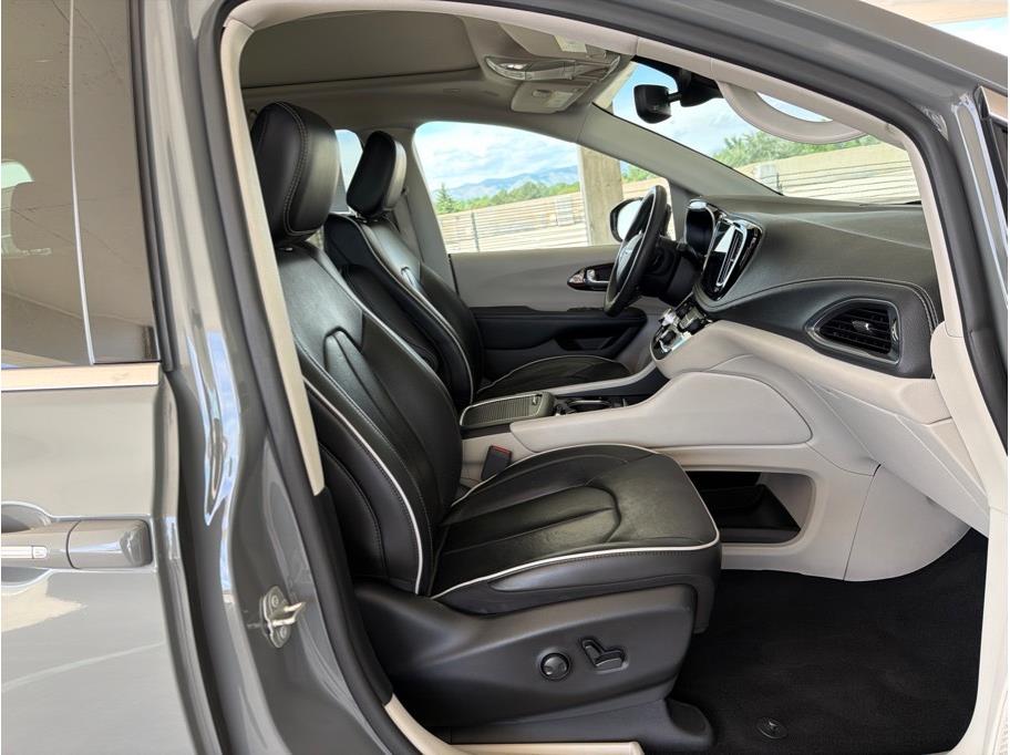 2023 Chrysler Pacifica Limited - Photo 15
