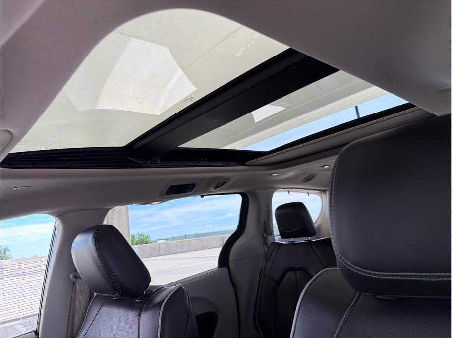 2023 Chrysler Pacifica Limited - Photo 28