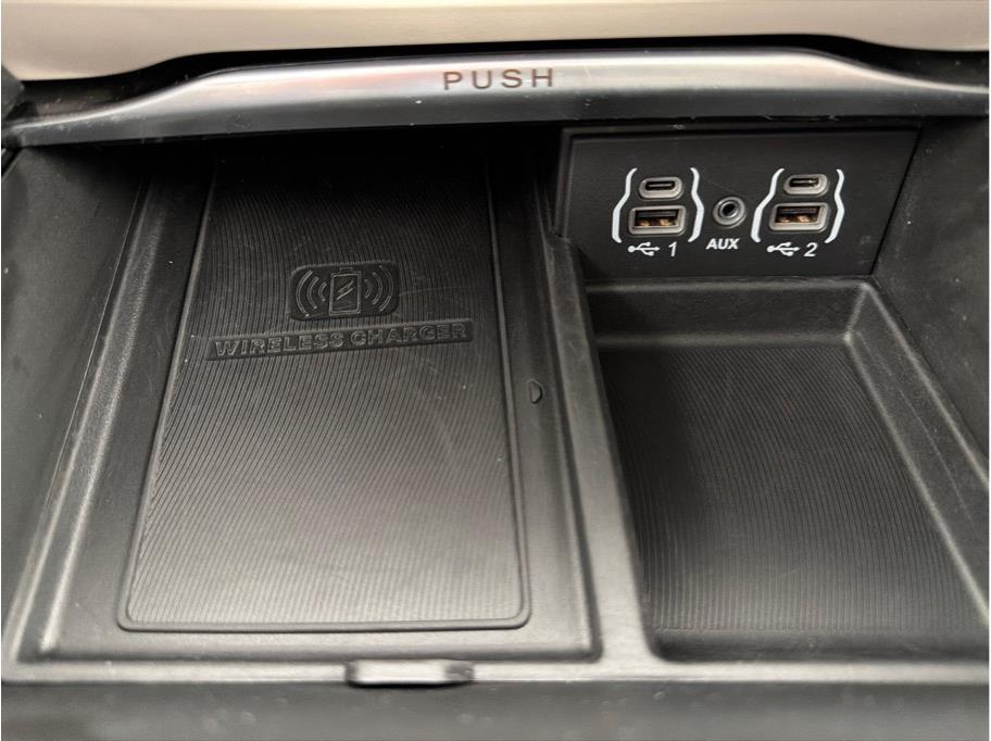 2023 Chrysler Pacifica Limited - Photo 29