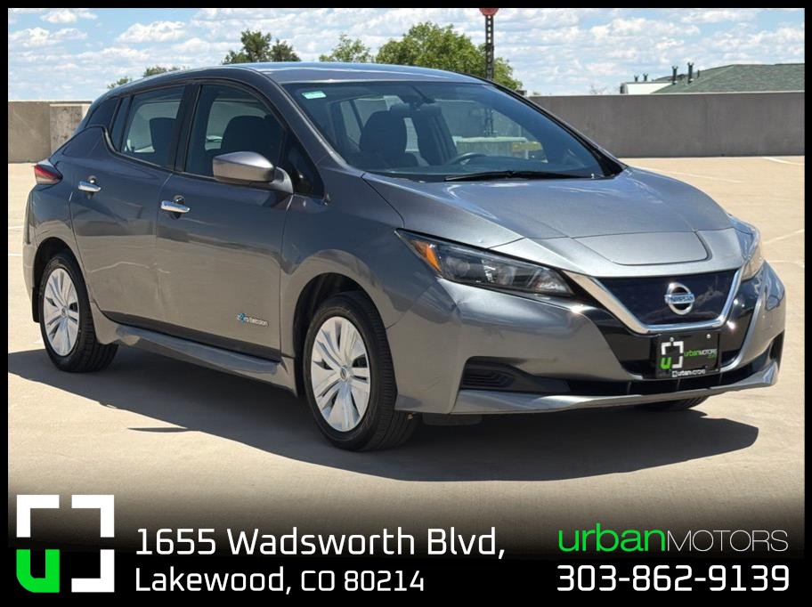 2018 Nissan Leaf S's photo