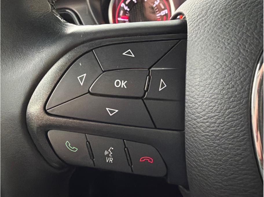 2016 Dodge Challenger SXT - Photo 16