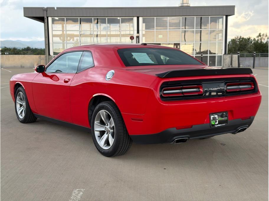2016 Dodge Challenger SXT - Photo 6