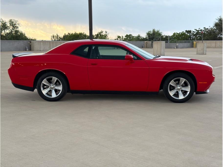 2016 Dodge Challenger SXT - Photo 9