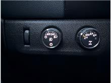 Vehicle Thumb #23