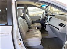 Vehicle Thumb #15
