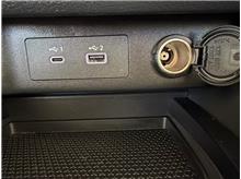 Vehicle Thumb #25