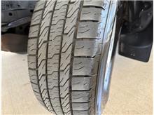 Vehicle Thumb #25