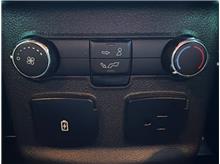 Vehicle Thumb #31